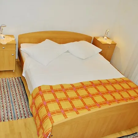 Apartment Buljevic Vrboska