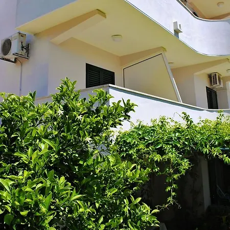 Buljevic Apartment Vrboska